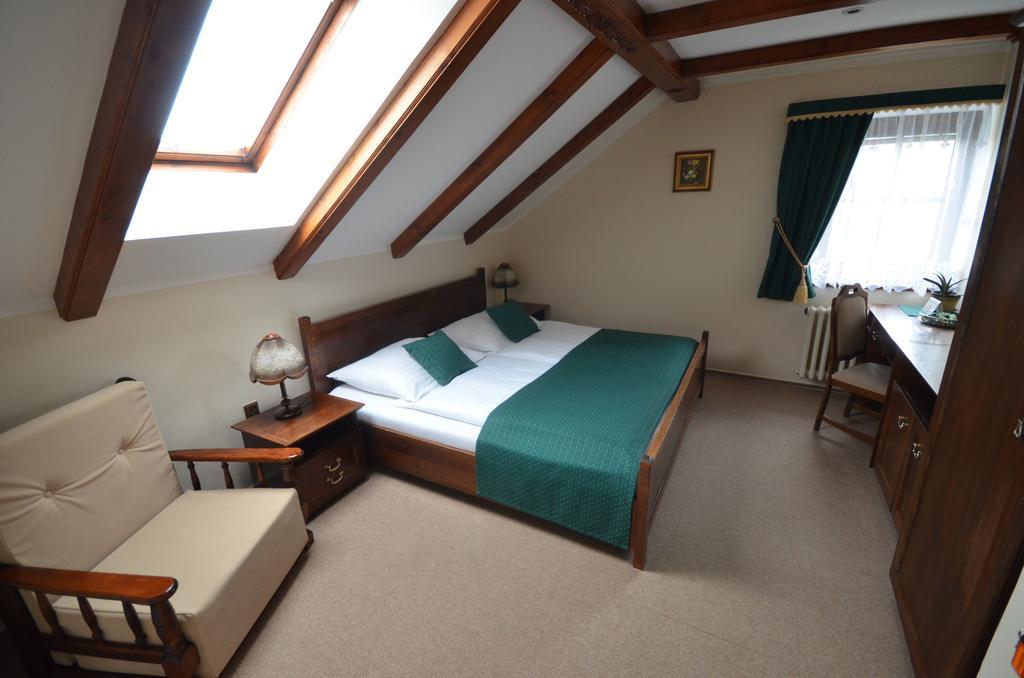Villa Zerotin Penzion Bed & Breakfast Velké Losiny Kültér fotó