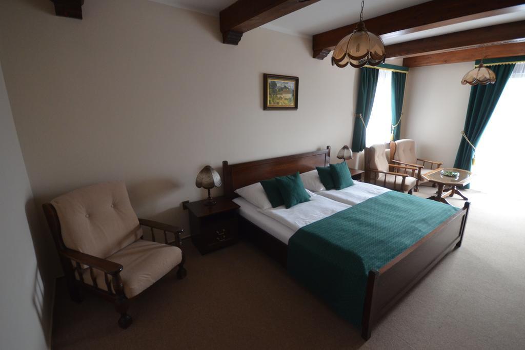 Villa Zerotin Penzion Bed & Breakfast Velké Losiny Kültér fotó