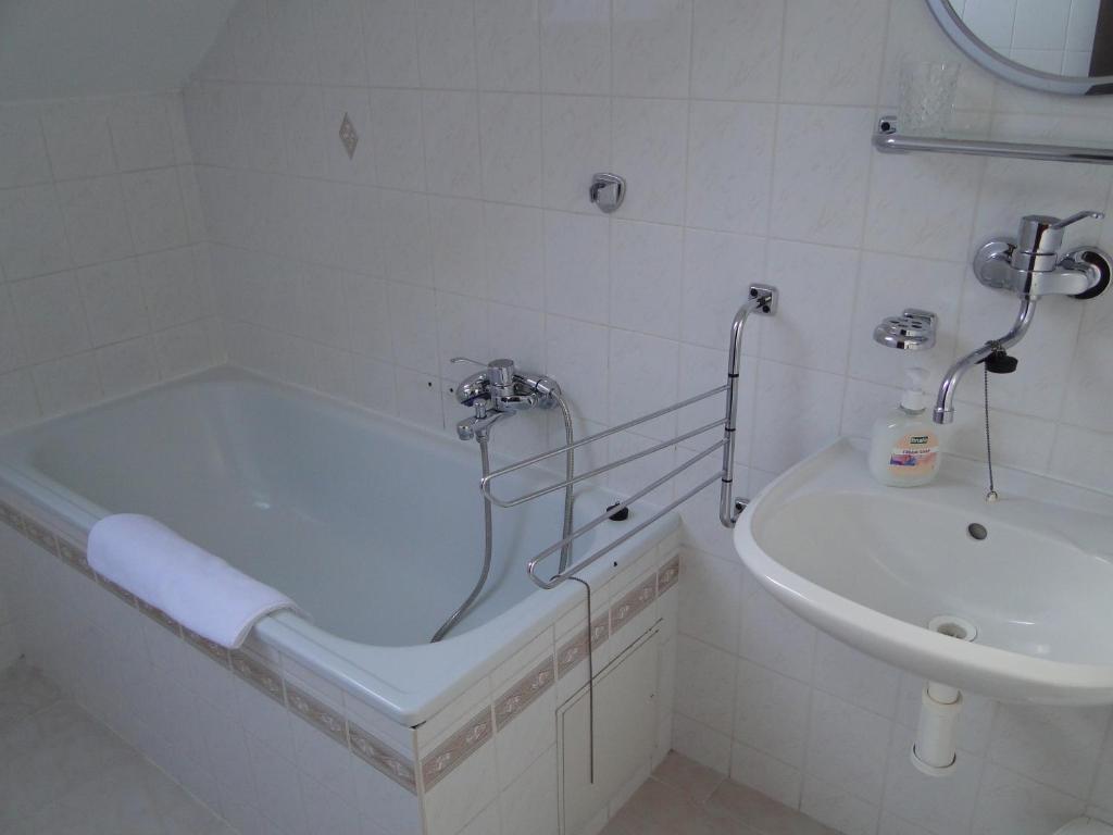 Villa Zerotin Penzion Bed & Breakfast Velké Losiny Szoba fotó